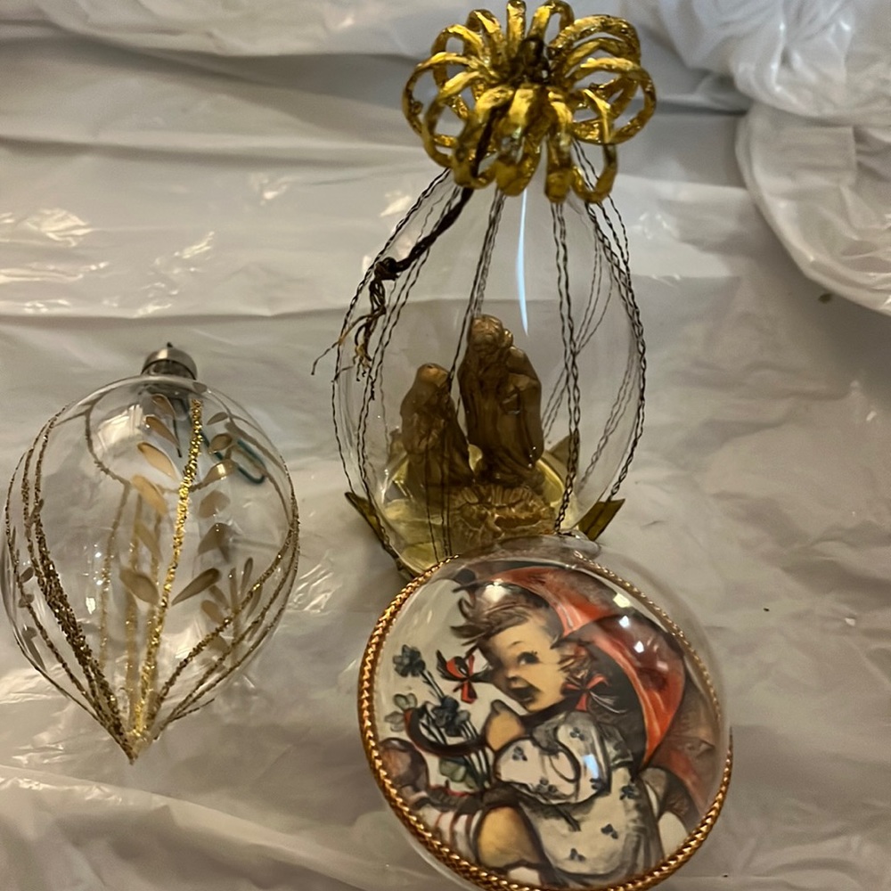 Set of 3 vintage ornaments